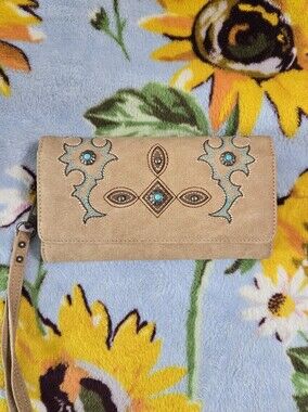 New Montana West Embroidered Trifold Snap Closure Wallet